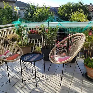 Charming Duplex With Terrace Historical Center Arles